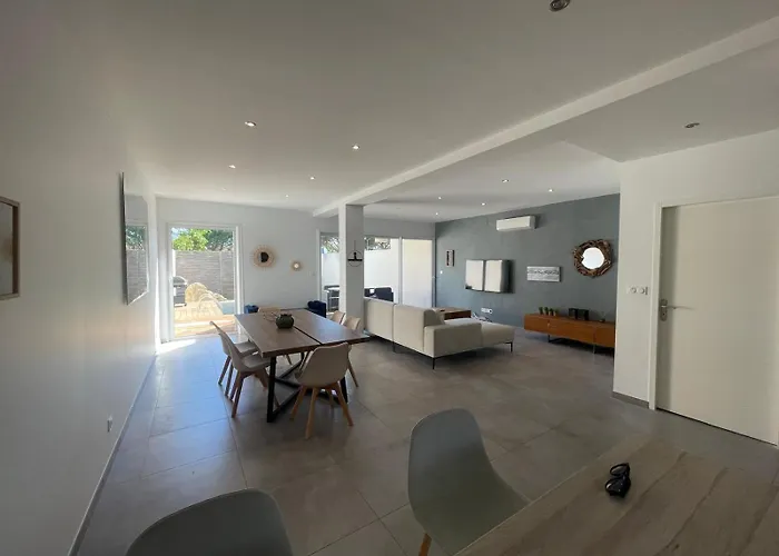 Design Cap Dagde Piscine Et *
